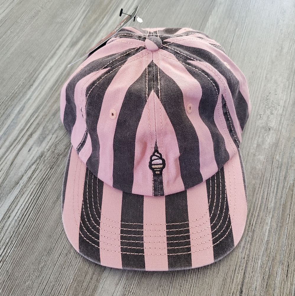 NWT Icecream muted clay hat